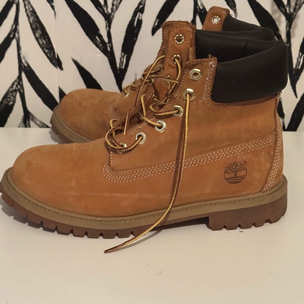 Timberland Boots in wheat/brown